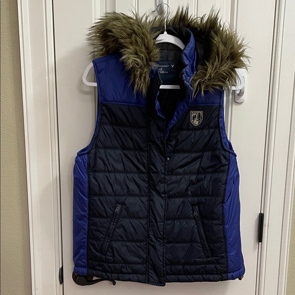 American Eagle Outfitters Jackets & Blazers - American Eagle Outfitters Navy and Blue Quilted Vest with Faux Fur Hood